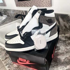 Jordan 1 Mochas